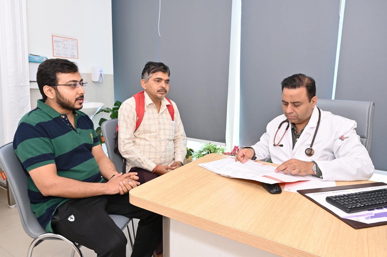 Best Cancer Specialist In Lucknow, best oncologist in lucknow, best cancer doctor in lucknow
